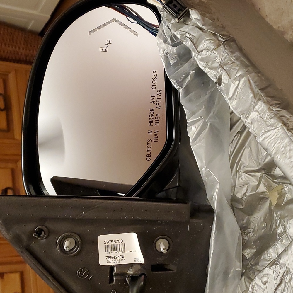 GMC Right Mirror Assembly for 2009-2014 Cadillac Escalade Brand New